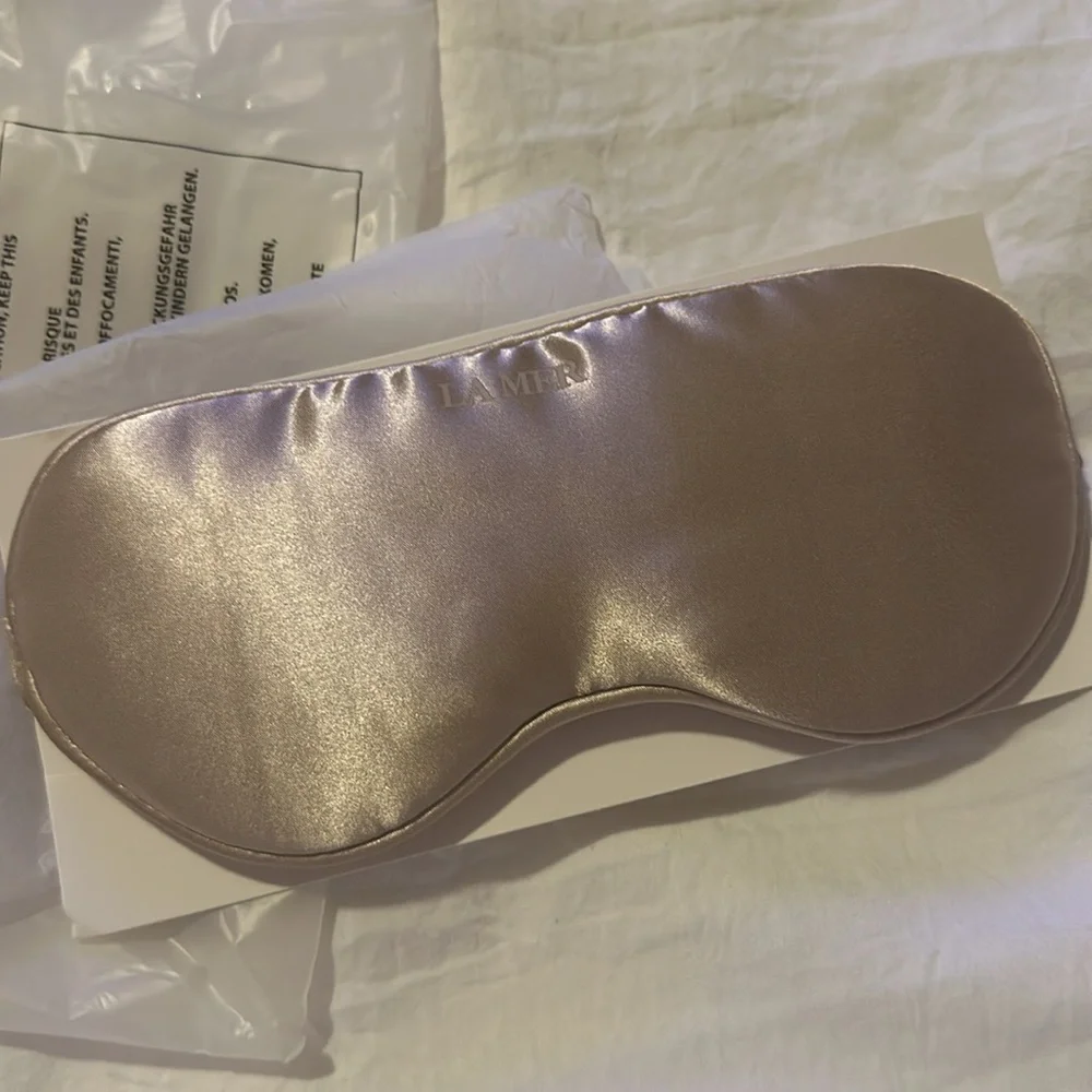 La Mer Sleep Silk Satin Eye Mask Super Soft Luxury Sleepwear RARE Beige Nude OS